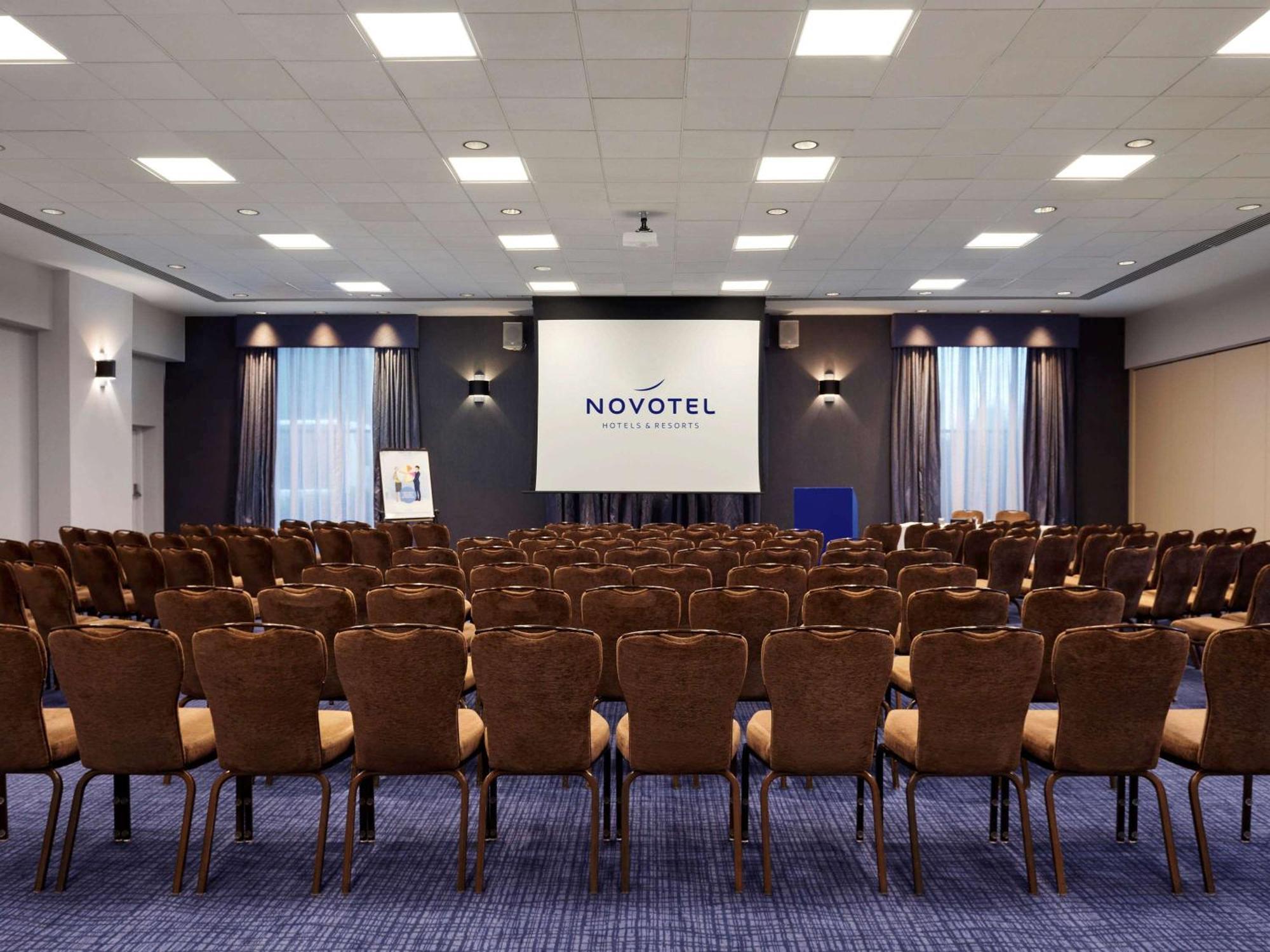 Novotel London Stansted Airport Stansted Mountfitchet Extérieur photo